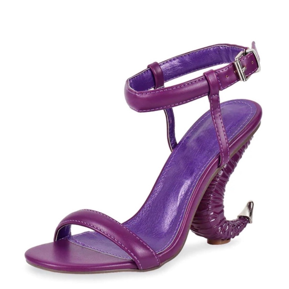 🔥🔥🔥 unique Horn heels 🔥🔥🔥